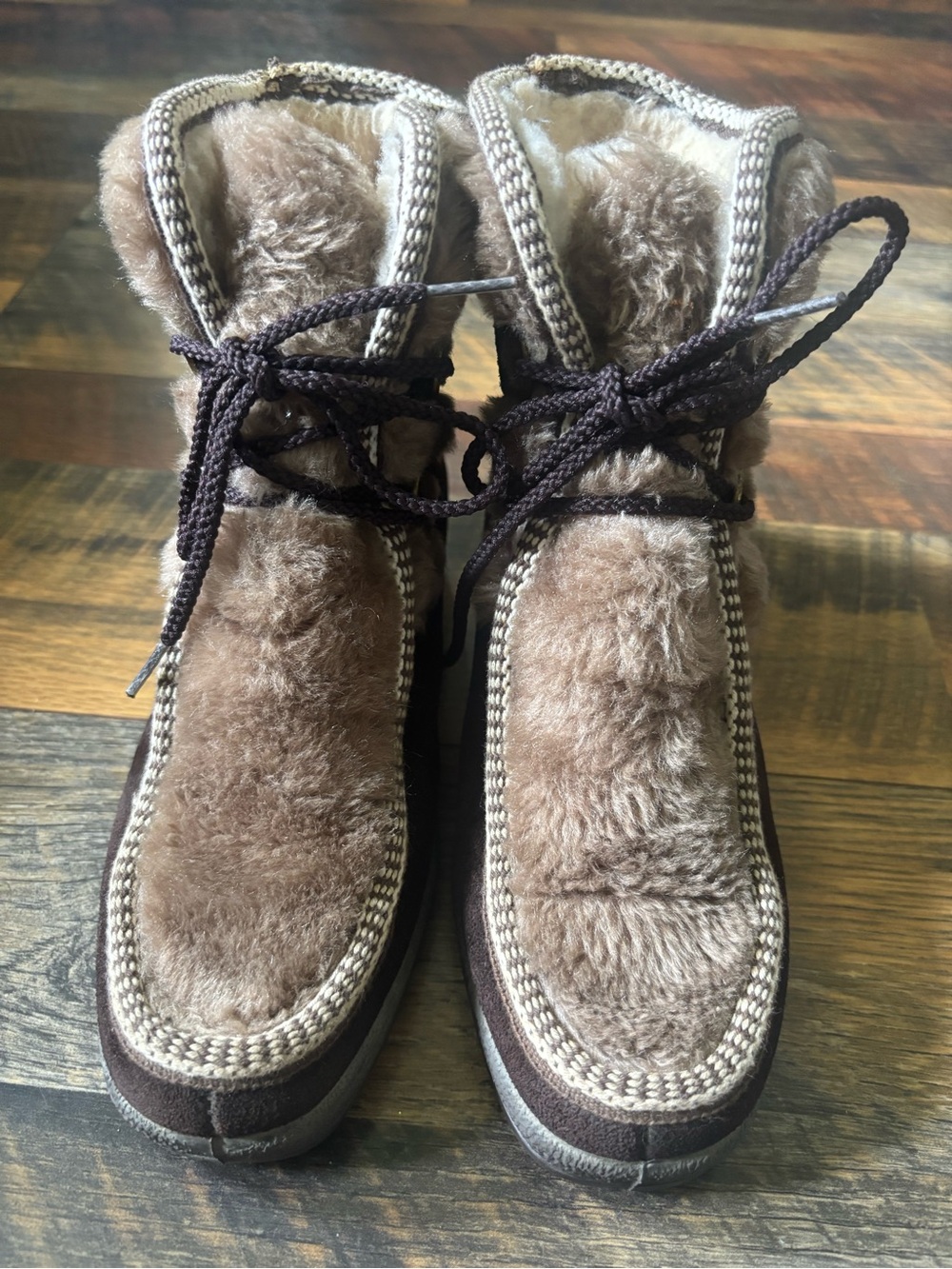 Vintage Women's Faux Fur Lace-Up Winter Boots - Brown